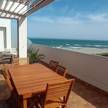 Port Cipriano Sur Les Toits , Vue Panoramique Sur La Mer 생시프리앙 외부 사진