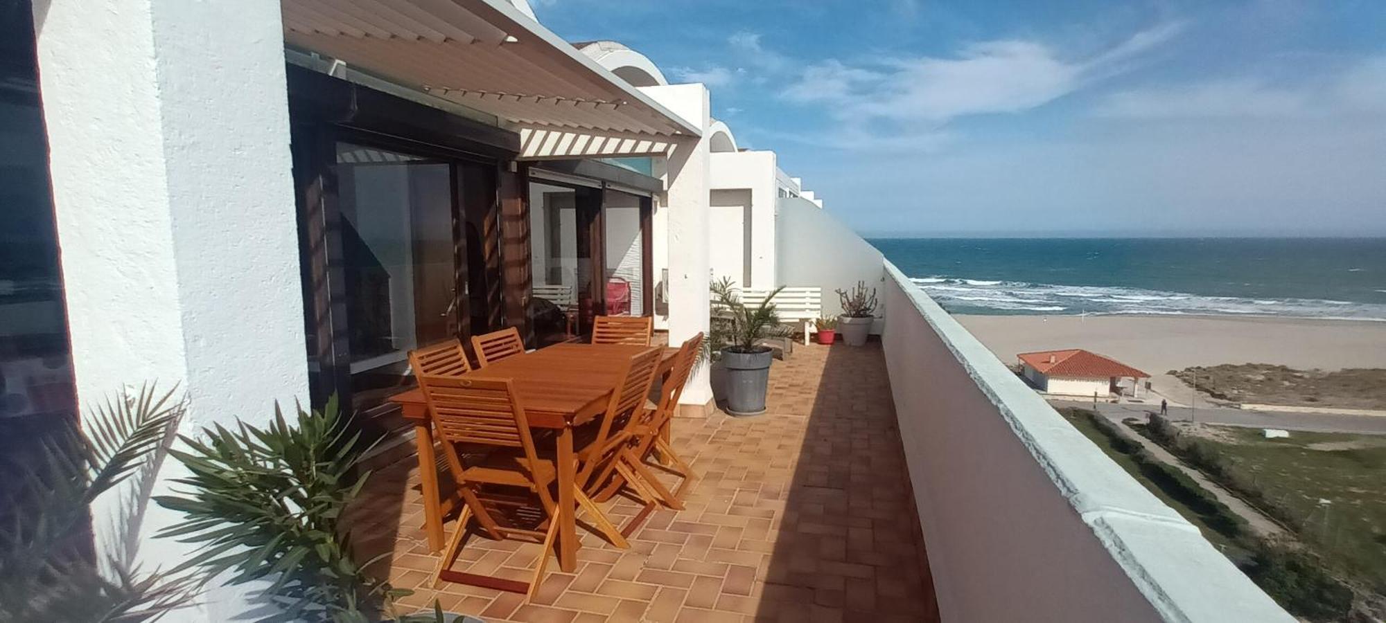 Port Cipriano Sur Les Toits , Vue Panoramique Sur La Mer 생시프리앙 외부 사진